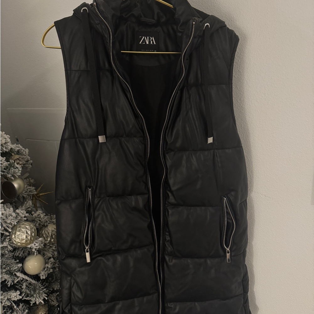 Zara Black Puffer Vest